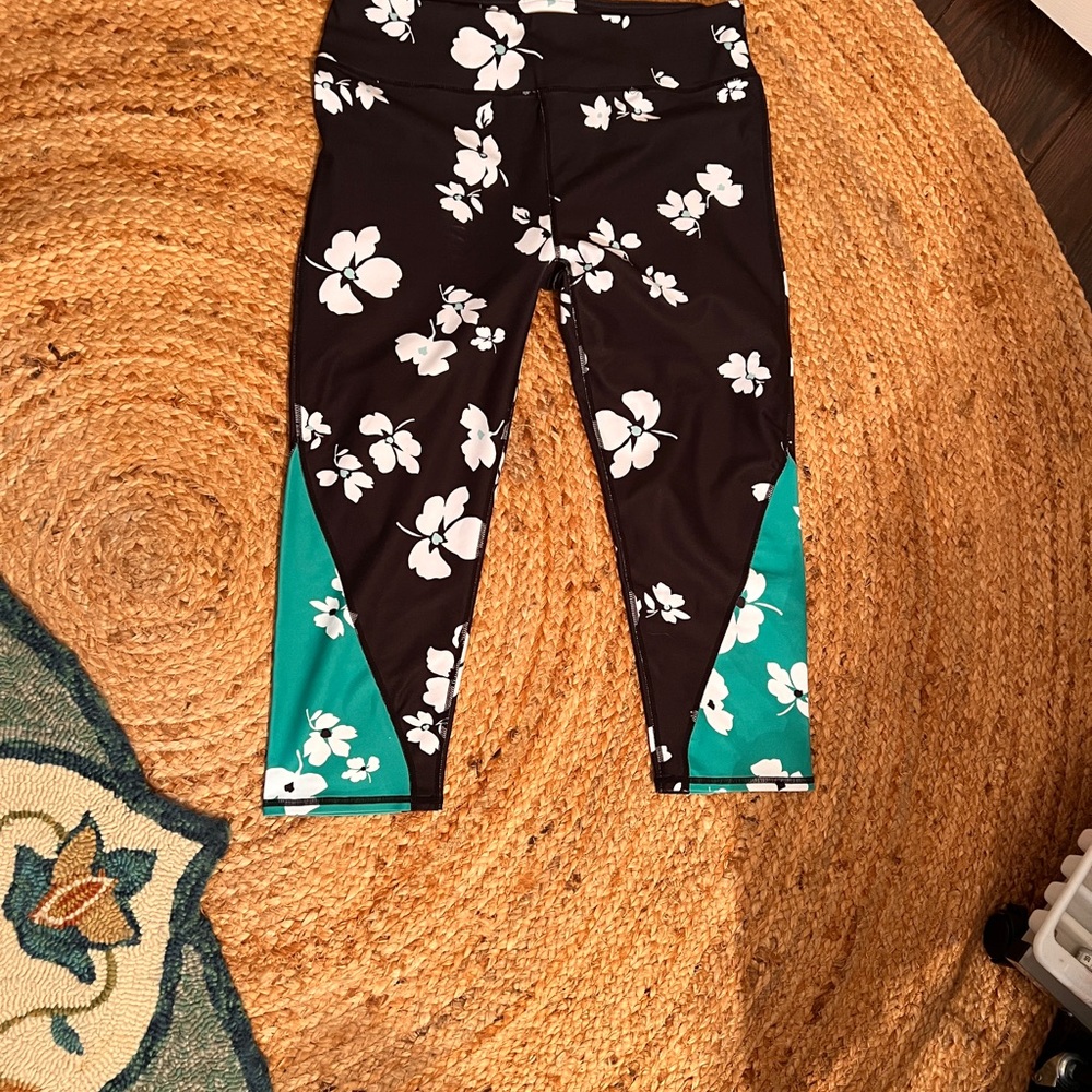 Fabletics Floral Women's Leggings - Black and Green